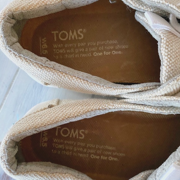 Toms Sneakers SOLD - Picture 4 of 5